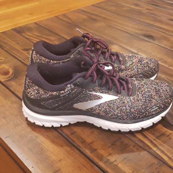 brooks confetti shoes